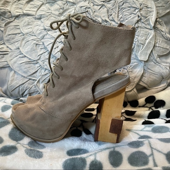 Jeffrey Campbell Tie Up Suede Heels with wooden block heel 6 - Picture 4 of 8